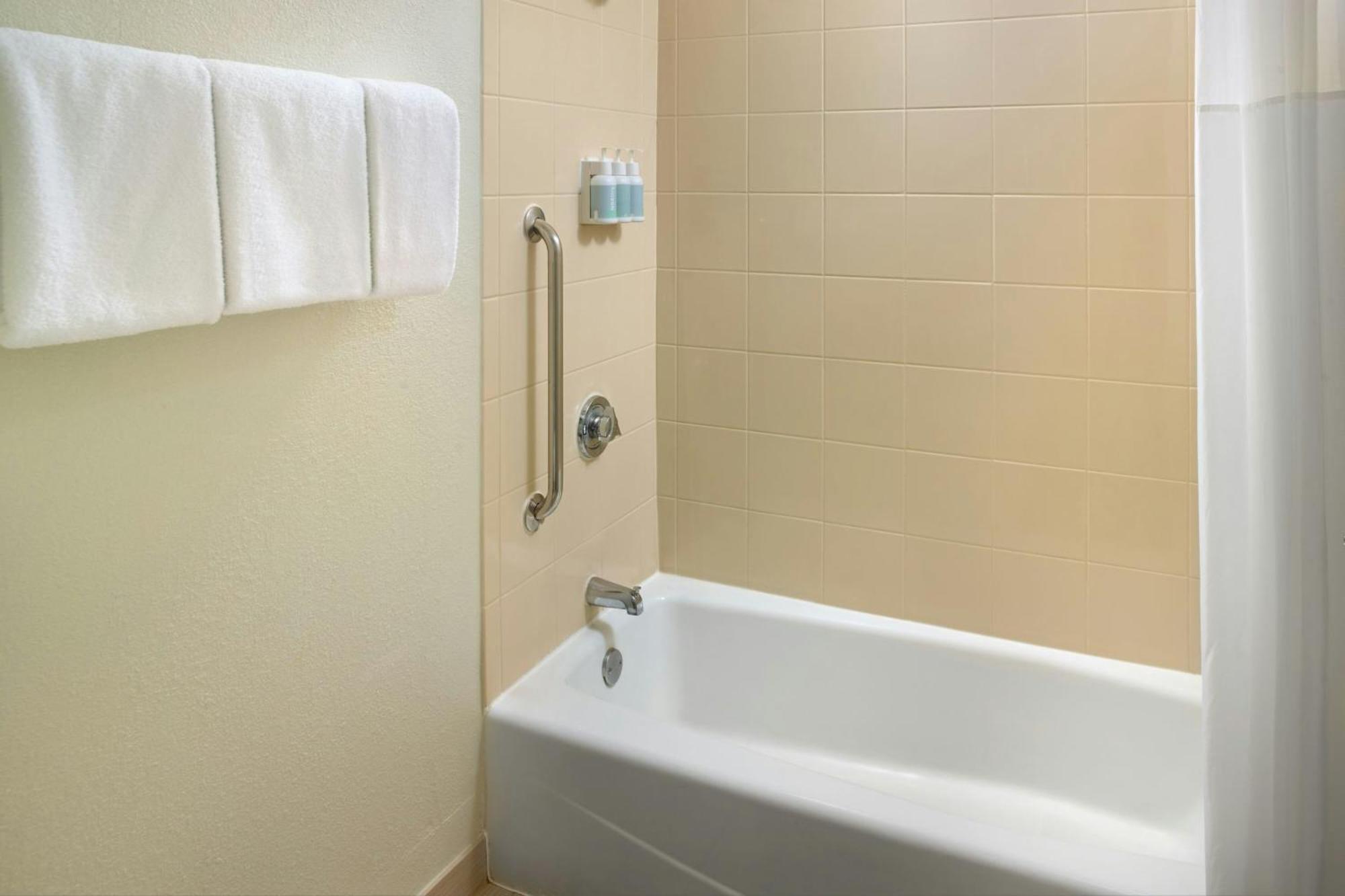 Courtyard By Marriott Atlanta Airport South/Sullivan Road College Park Exterior foto