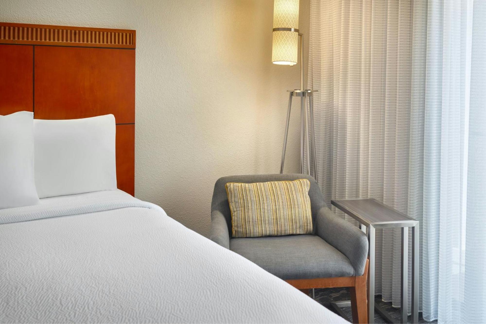 Courtyard By Marriott Atlanta Airport South/Sullivan Road College Park Exterior foto