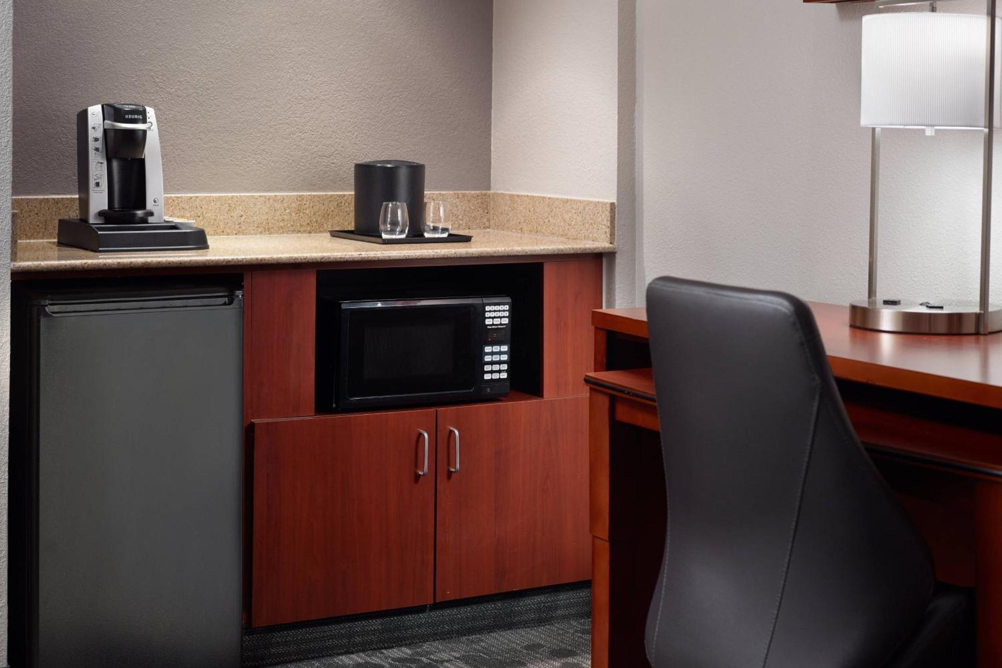 Courtyard By Marriott Atlanta Airport South/Sullivan Road College Park Exterior foto