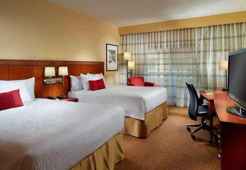 Courtyard By Marriott Atlanta Airport South/Sullivan Road College Park Exterior foto